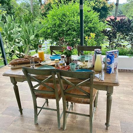 Gaestezimmer In Der Villa Zimmer 哈拉瓦科阿 外观 照片